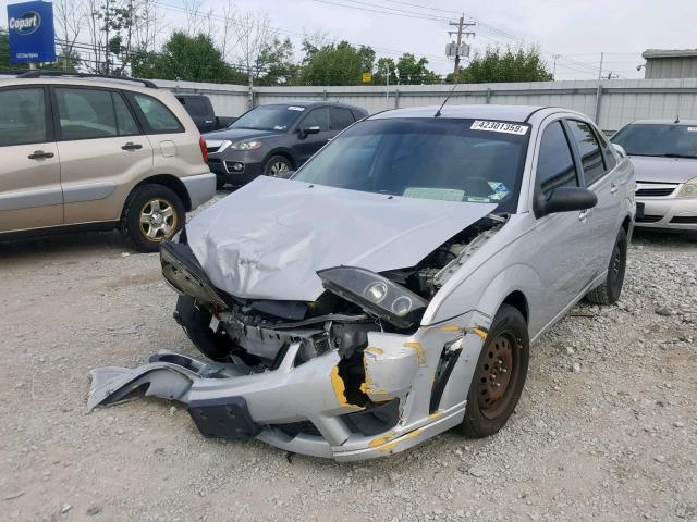 1FAFP34N27W334346 - 2007 FORD FOCUS ZX4 SILVER photo 2