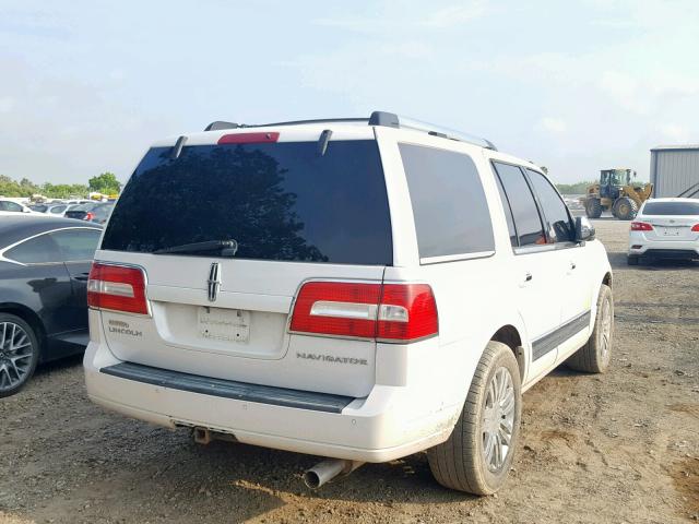 5LMFU27539EJ01215 - 2009 LINCOLN NAVIGATOR WHITE photo 4