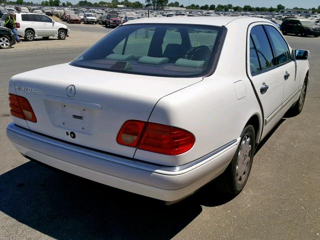 WDBJF55F8VJ027458 - 1997 MERCEDES-BENZ E 320 WHITE photo 4