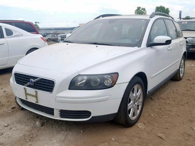 YV1MW382672271757 - 2007 VOLVO V50 2.4I WHITE photo 2