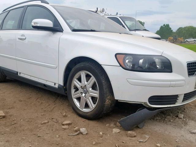 YV1MW382672271757 - 2007 VOLVO V50 2.4I WHITE photo 9