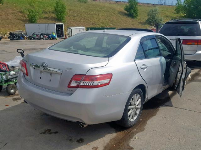 4T1BK3EK2BU127497 - 2011 TOYOTA CAMRY SE SILVER photo 4