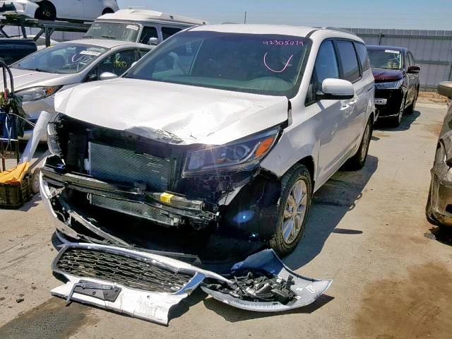 KNDMB5C14K6515712 - 2019 KIA SEDONA LX WHITE photo 2