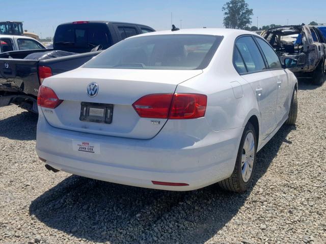 3VWLL7AJ9EM324750 - 2014 VOLKSWAGEN JETTA TDI WHITE photo 4