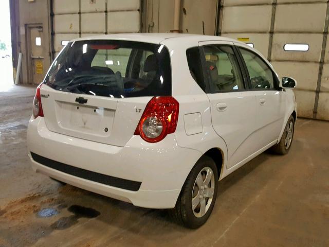 KL1TD66EX9B385681 - 2009 CHEVROLET AVEO LS WHITE photo 4