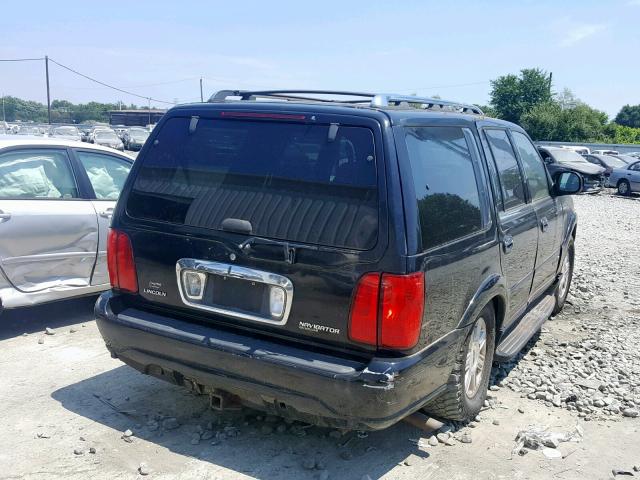 5LMFU28R42LJ13408 - 2002 LINCOLN NAVIGATOR BLACK photo 4