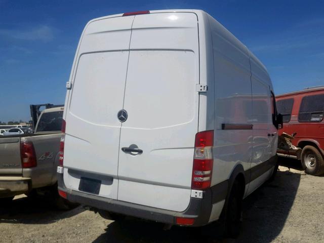 WD3PE7CDXHP545143 - 2017 MERCEDES-BENZ SPRINTER 2 WHITE photo 4