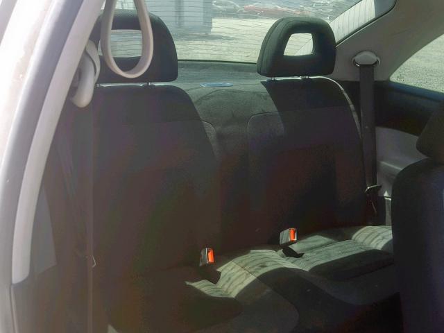 3VWBA21C4YM405195 - 2000 VOLKSWAGEN NEW BEETLE თეთრი ფოტო 6