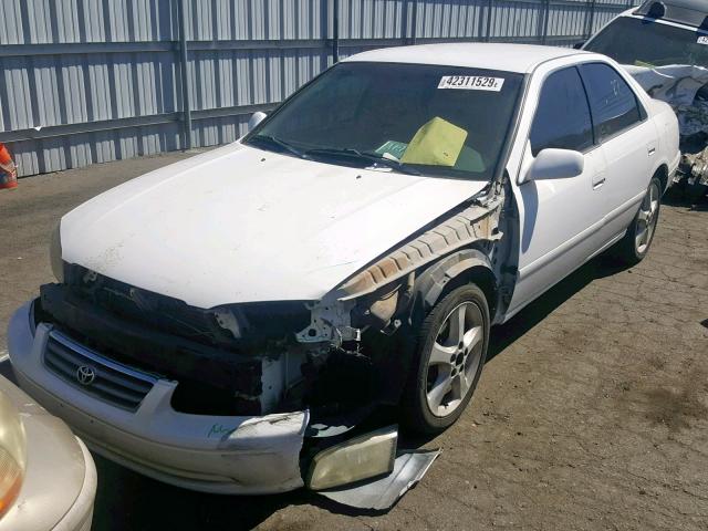 JT2BG22K3Y0528795 - 2000 TOYOTA CAMRY CE WHITE photo 2