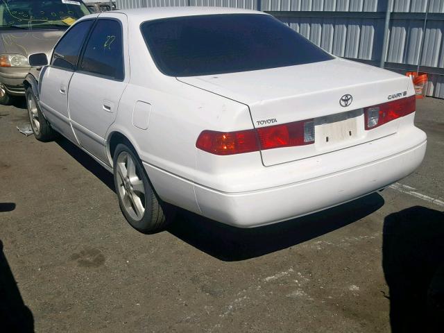 JT2BG22K3Y0528795 - 2000 TOYOTA CAMRY CE WHITE photo 3