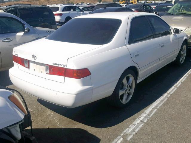 JT2BG22K3Y0528795 - 2000 TOYOTA CAMRY CE WHITE photo 4