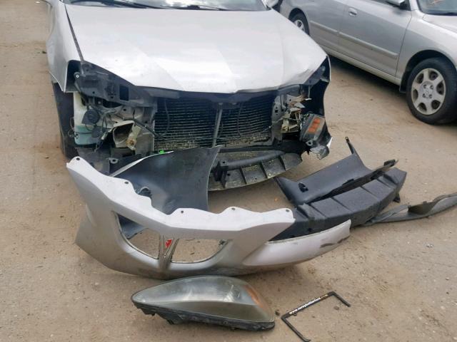 2G2WP552181113182 - 2008 PONTIAC GRAND PRIX SILVER photo 9