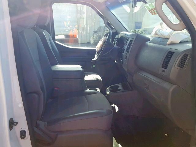 1N6BF0KY2EN110632 - 2014 NISSAN NV 1500 WHITE photo 5