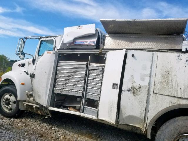 2NP2HJ7X5HM414666 - 2017 PETERBILT 337 WHITE photo 9