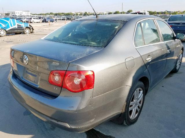 3VWEF81KX7M066966 - 2007 VOLKSWAGEN JETTA WOLF GRAY photo 4