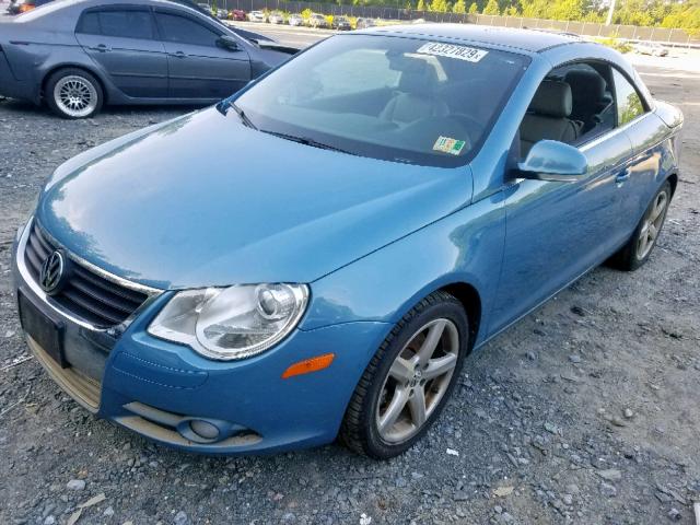 WVWDA71F87V028409 - 2007 VOLKSWAGEN EOS 2.0T S BLUE photo 2