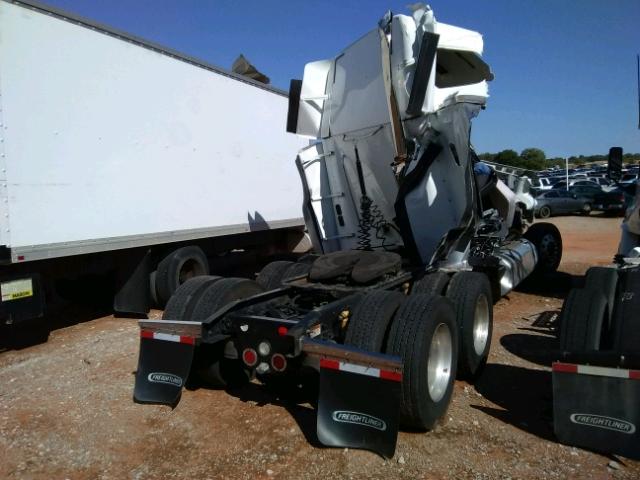 3ALXA7006FDGH6038 - 2015 FREIGHTLINER CONVENTION WHITE photo 4