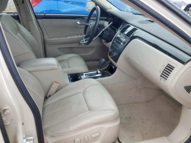 1G6KD5E64BU101578 - 2011 CADILLAC DTS LUXURY CREAM photo 5