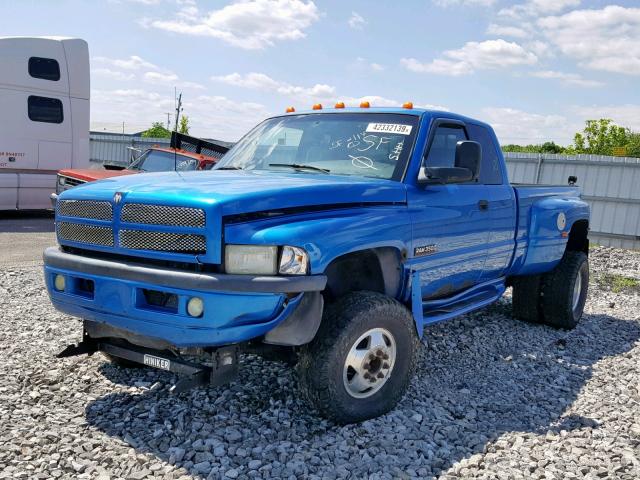 1B7MF3361WJ209185 - 1998 DODGE RAM 3500 BLUE photo 2