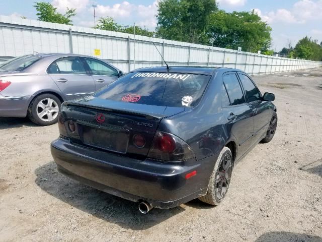 JTHBD192520051065 - 2002 LEXUS IS 300 GRAY photo 4