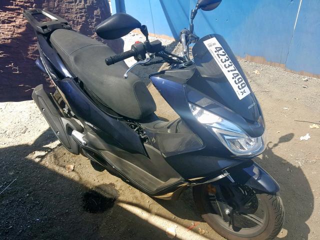 RLHKF1809JY300642 - 2018 HONDA PCX 150 BLACK photo 1