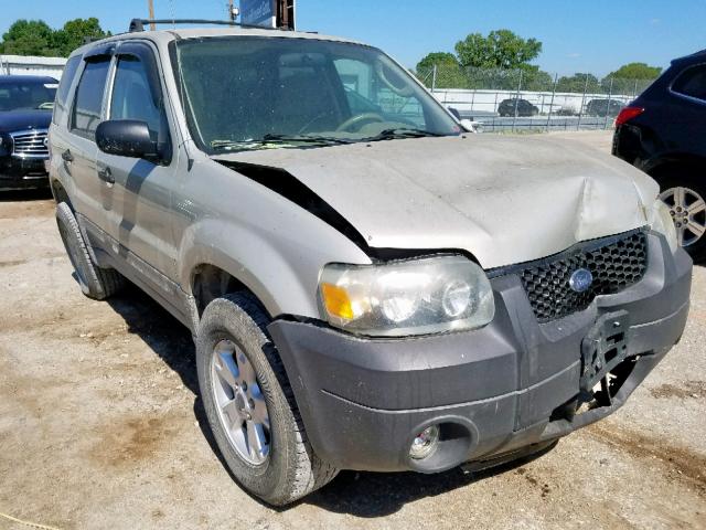 1FMYU93115KA16425 - 2005 FORD ESCAPE XLT TAN photo 1