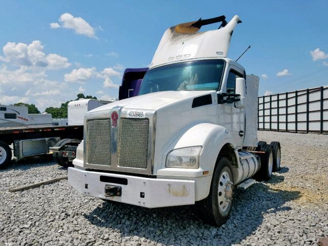 1XKZDP9X6JJ199866 - 2018 KENWORTH CONSTRUCTI WHITE photo 2