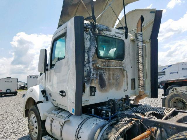 1XKZDP9X6JJ199866 - 2018 KENWORTH CONSTRUCTI WHITE photo 9