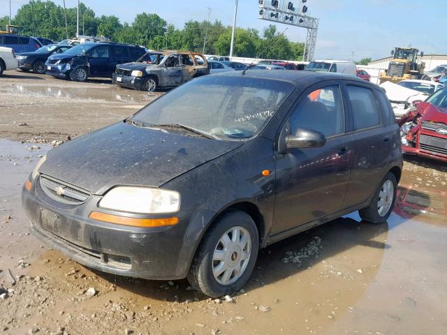 KL1TJ62644B182110 - 2004 CHEVROLET AVEO LS BLACK photo 2