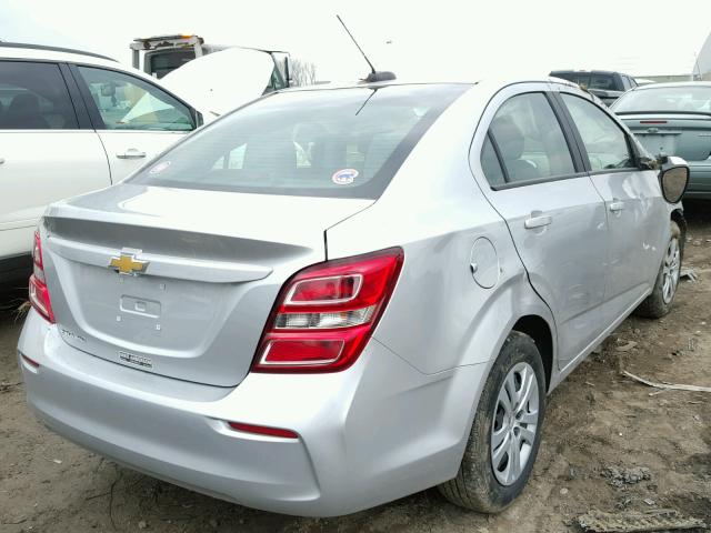 1G1JB5SHXH4174637 - 2017 CHEVROLET SONIC LS 灰色 照片 4