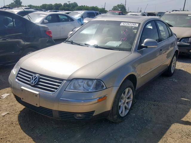 WVWPD63B64P191861 - 2004 VOLKSWAGEN PASSAT GLS GOLD photo 2