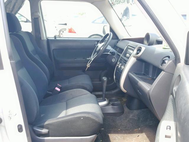 JTLKT324264106635 - 2006 TOYOTA SCION XB 白色 照片 5