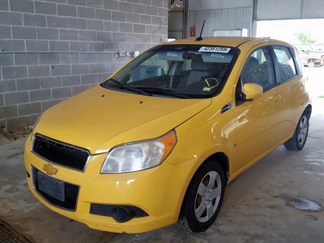 KL1TD66E29B649041 - 2009 CHEVROLET AVEO LS YELLOW photo 2