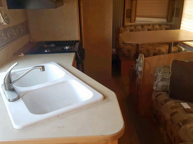 1UJCJ02R241L80187 - 2004 JAYCO 5TH WHEEL WHITE photo 9