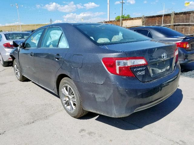 4T1BD1FK0CU023881 - 2012 TOYOTA CAMRY HYBR GRAY photo 3