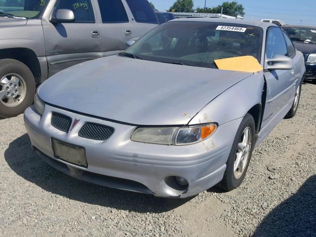 1G2WP12K0YF177557 - 2000 PONTIAC GRAND PRIX SILVER photo 2