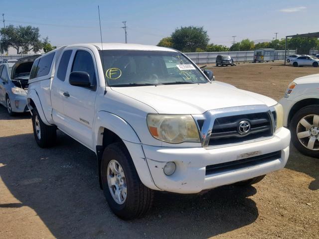 5TETU62NX8Z565736 - 2008 TOYOTA TACOMA PRE WHITE photo 1