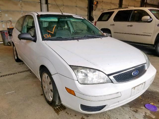 3FAFP31N05R159468 - 2005 FORD FOCUS ZX3 WHITE photo 1