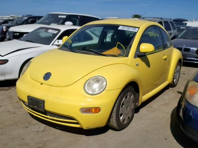 3VWBC21C6XM454049 - 1999 VOLKSWAGEN NEW BEETLE ყვითელი ფოტო 2