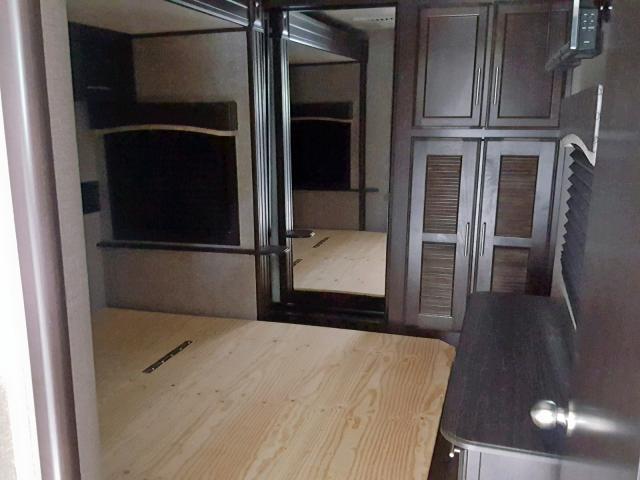 1UJBJ0BU8K1EA0308 - 2019 JAYCO EAGLE  GRAY photo 5