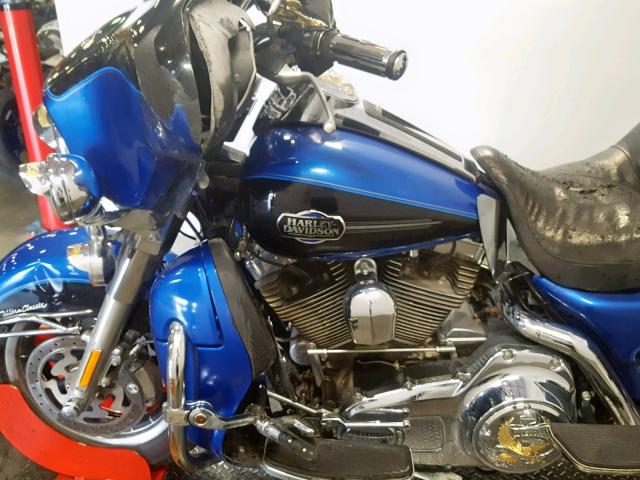 1HD1FC4108Y698421 - 2008 HARLEY-DAVIDSON FLHTCUI BLUE photo 18