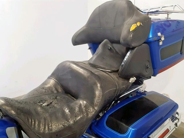 1HD1FC4108Y698421 - 2008 HARLEY-DAVIDSON FLHTCUI BLUE photo 19