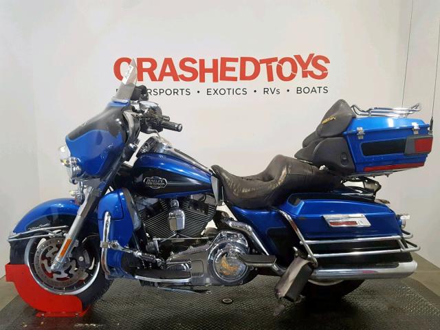 1HD1FC4108Y698421 - 2008 HARLEY-DAVIDSON FLHTCUI BLUE photo 3