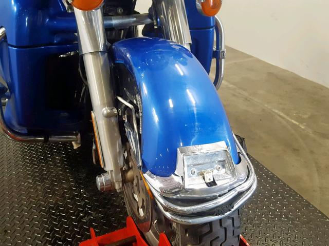 1HD1FC4108Y698421 - 2008 HARLEY-DAVIDSON FLHTCUI BLUE photo 9