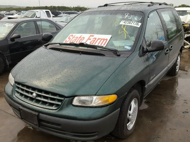 2P4GP45G7XR132174 - 1999 PLYMOUTH VOYAGER SE GREEN photo 2