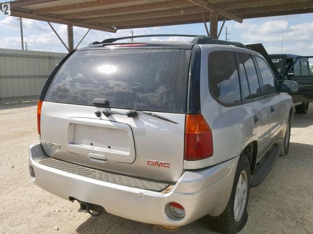 1GKDS13S052119259 - 2005 GMC ENVOY SILVER photo 4