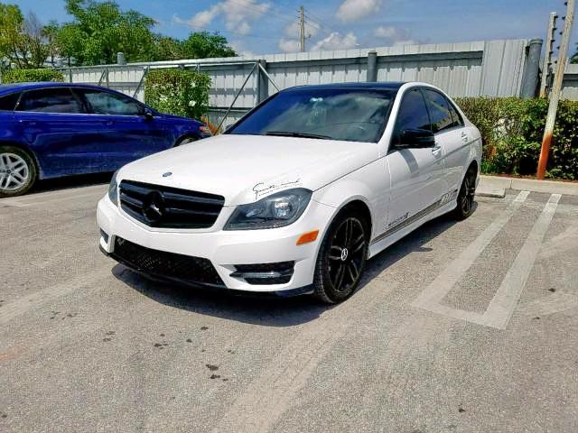 WDDGF4HB8EA956358 - 2014 MERCEDES-BENZ C 250 WHITE photo 2