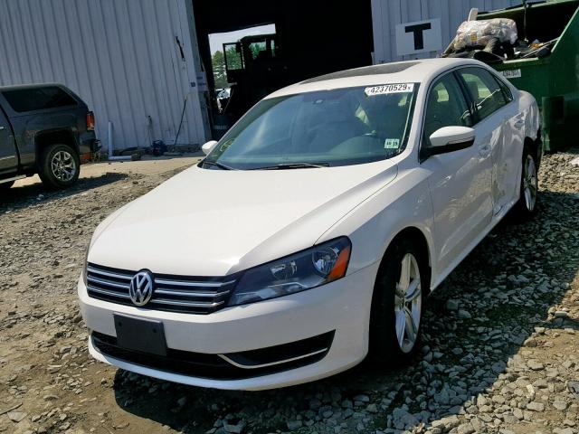 1VWBT7A38EC071189 - 2014 VOLKSWAGEN PASSAT SE WHITE photo 2