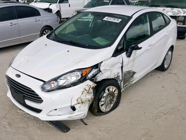 3FADP4AJXHM153849 - 2017 FORD FIESTA S WHITE photo 2