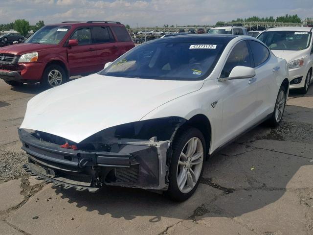 5YJSA1H11EFP61797 - 2014 TESLA MODEL S თეთრი ფოტო 2